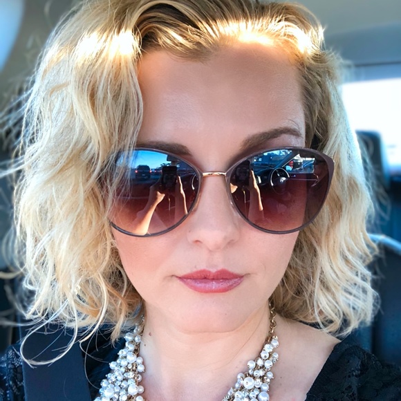 Meet your Posher, Kristie - Picture 4 of 7